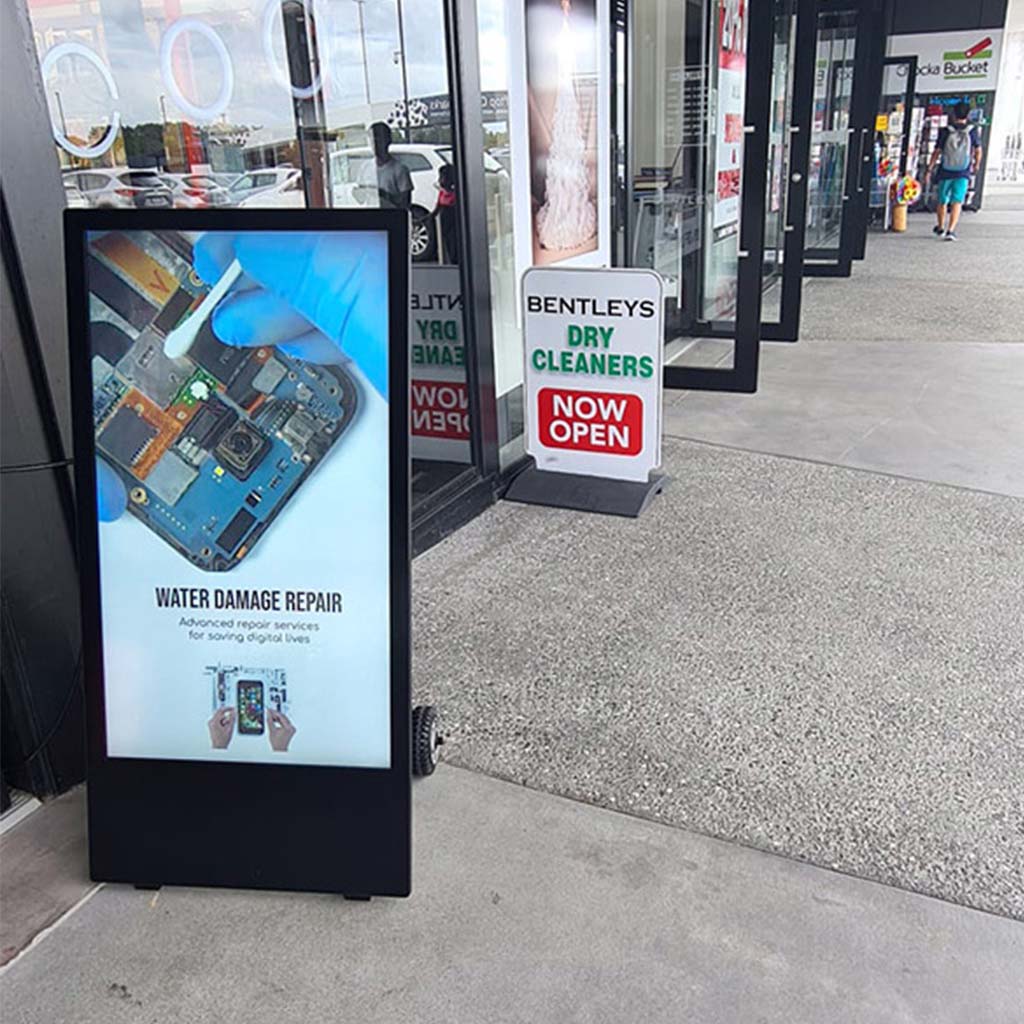 Outdoor digitaal stoepbord